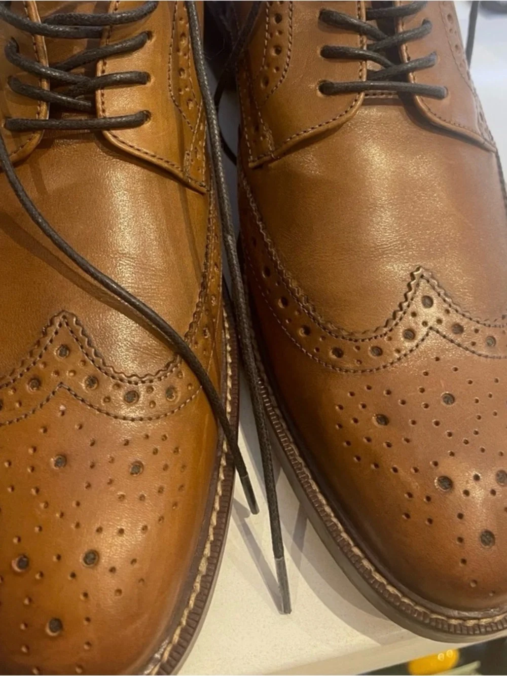 Banana Republic Tan Leather Wingtip Oxfords